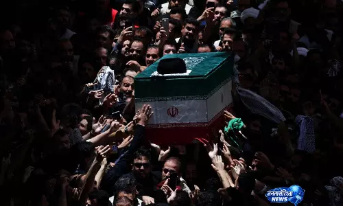 Ali Khamenei की अंतिम यात्रा इमाम अली दरगाह पहुंची